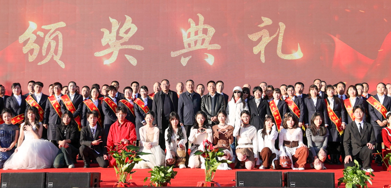 大合照.jpg